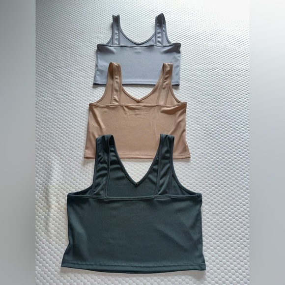 crop top lot - Picture 2 of 3